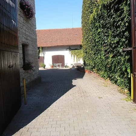 Gasthof George Revnicov